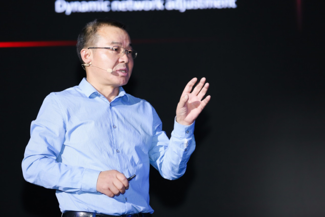 千行百业何为基？地上一张网！