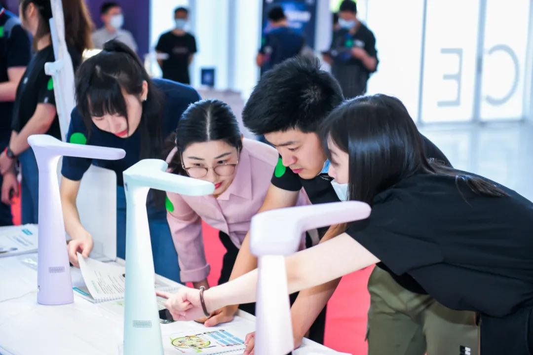 有“温度”的智能学习设备，孩子还会排斥吗？